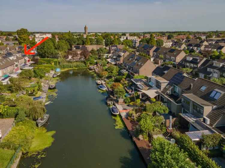 Hoekwoning Linge: Garage, Dakterras, Royale Tuin