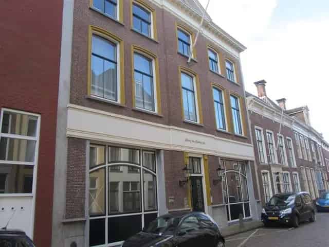 Leeuwarden Benedenwoning 3 kamers 105m2
