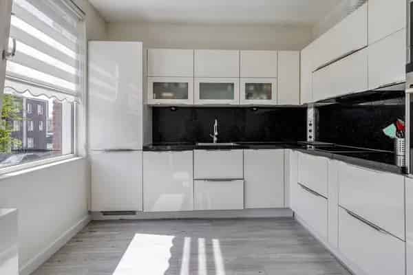 Te Huur: Gezinshuis 4 slaapkamers Zuidlarenstraat Den Haag