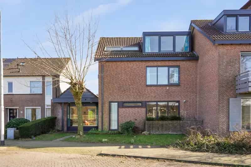 Ruime Tweekapper nabij natuur Tilburg 5 slaapkamers