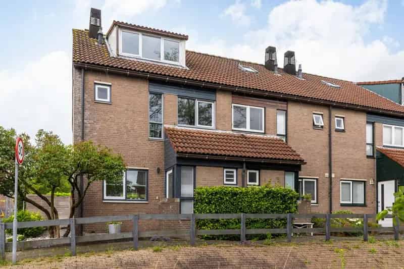 Gestoffeerde 6-kamer woning Zoetermeer tijdelijke huur tot medio 2025