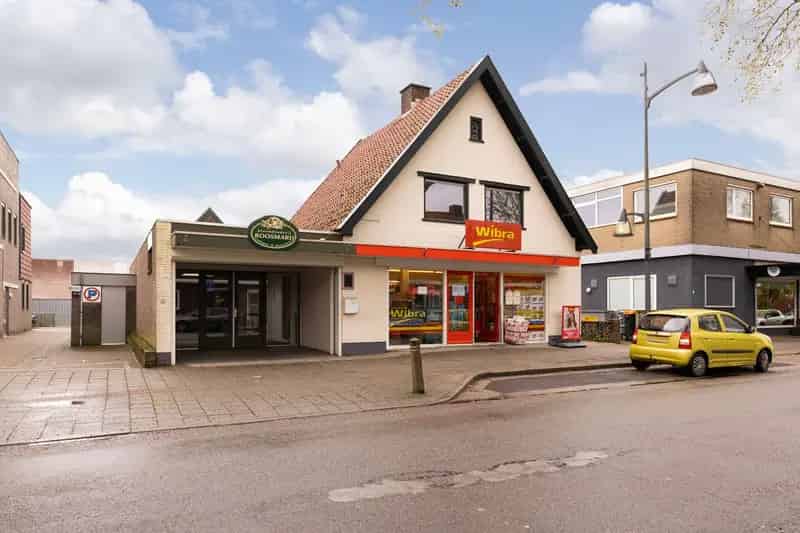Winkelruimte te huur koop Dieren 484m2 centrum detailhandel