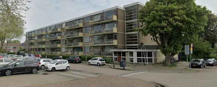 Nette woning Oudorp Alkmaar nabij supermarkt