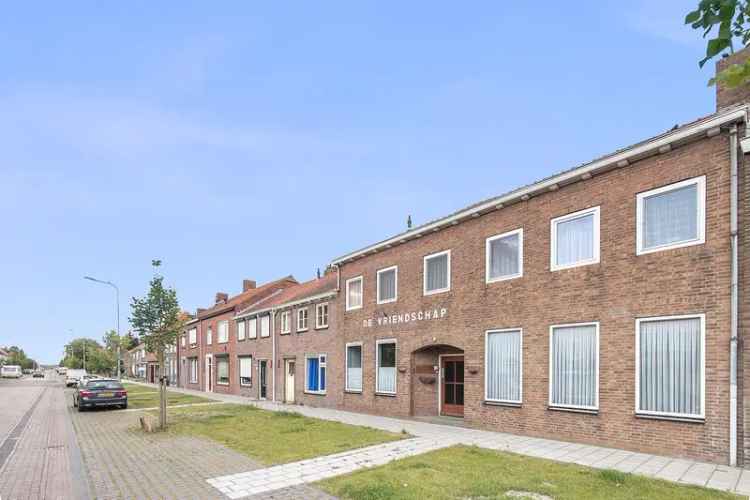 Huis Te Koop in 9, Willemsweg, Schoondijke, Zeeland