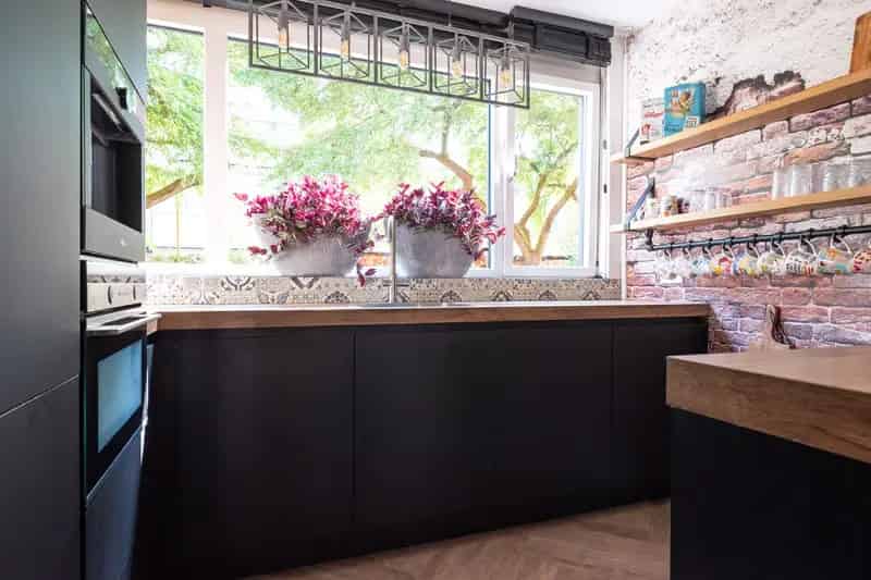 Huis te koop Apeldoorn: 5 slaapkamers, moderne keuken, 15 zonnepanelen