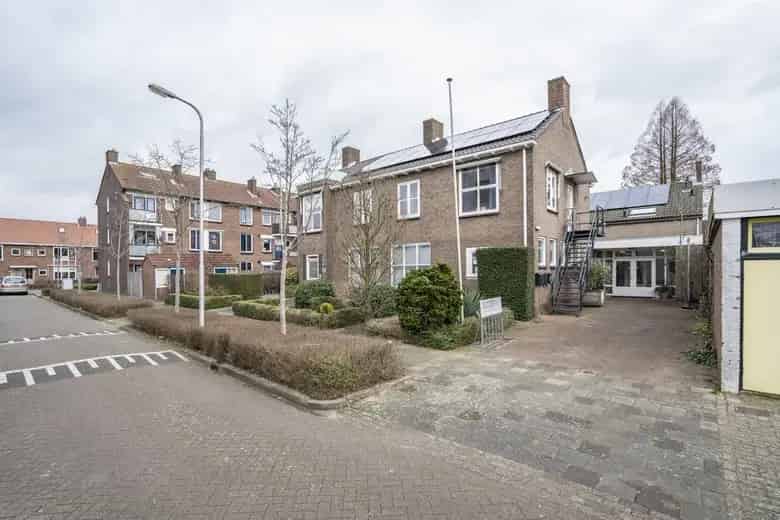 116 m2 Kantoorruimte te Huur Leerdam