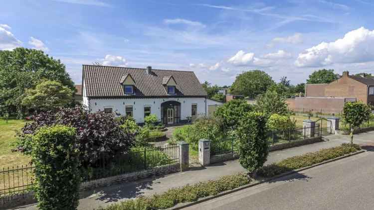 Woonboerderij Te Koop in 52, Industriestraat, Reuver, Limburg