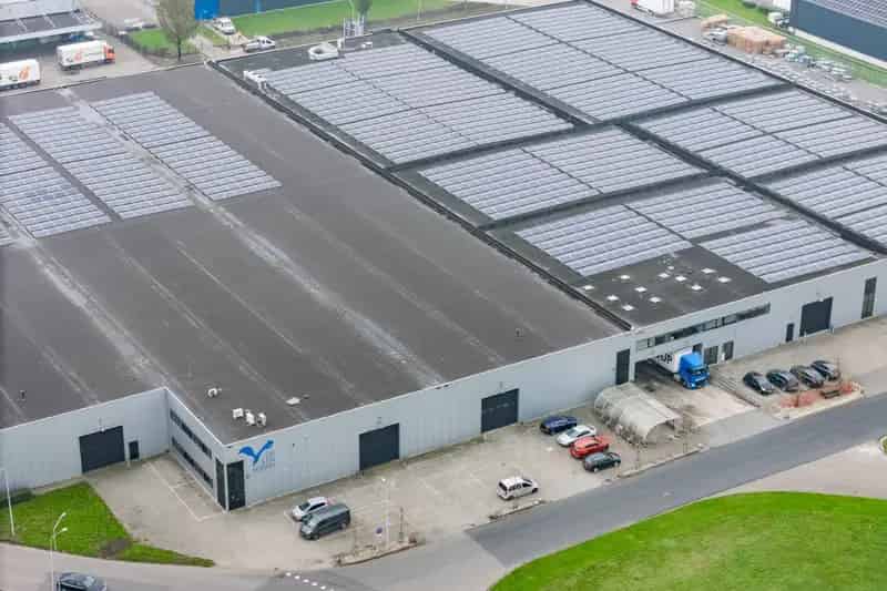 Bedrijfshal te huur Zwaagdijk Oost 712m2