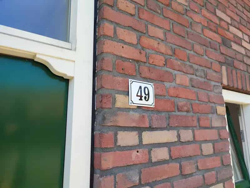 Gerenoveerde woning nabij voorzieningen - Direct beschikbaar