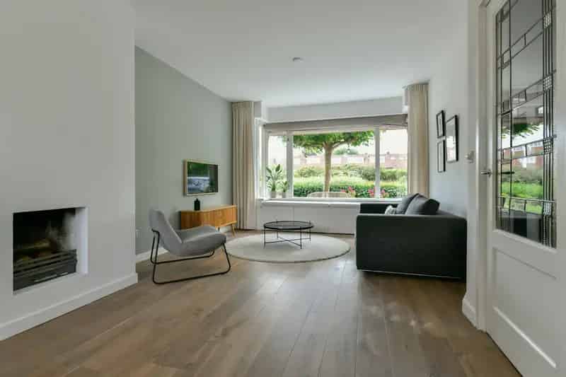 Huis te koop Elsrijk: 4 slaapkamers, diepe tuin, uitbouw mogelijk