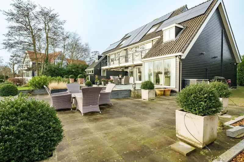 Twee Onder Een Kapwoning Vreeland 3 Slaapkamers 2 Aanlegsteigers