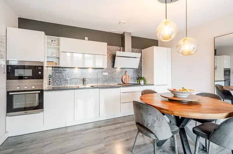 Modern appartement Almere Poort 3 kamers 56m2 balkon berging parkeren