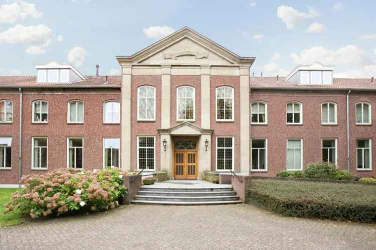 Luxe Penthouse 272m2 Oosterhout 2 Dakterrassen 2 Garages