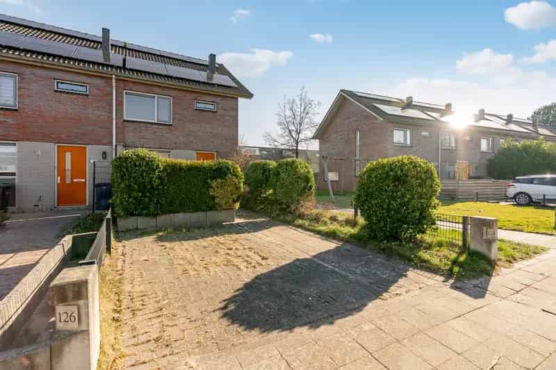 Hoekwoning 4 slaapkamers Almere Oostvaardersbuurt