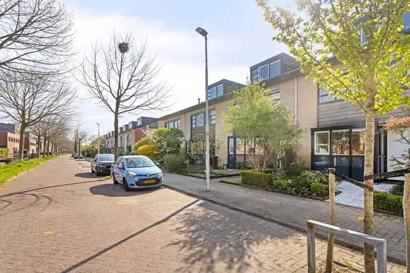 Huis te koop Abcoude: 4 slaapkamers, tuin op het zuiden, energielabel A
