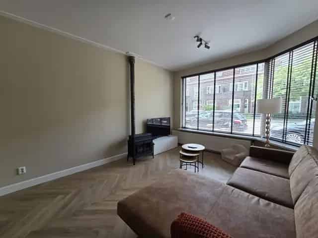 Herenhuis Tilburg 6 Kamers 211m2 te Huur
