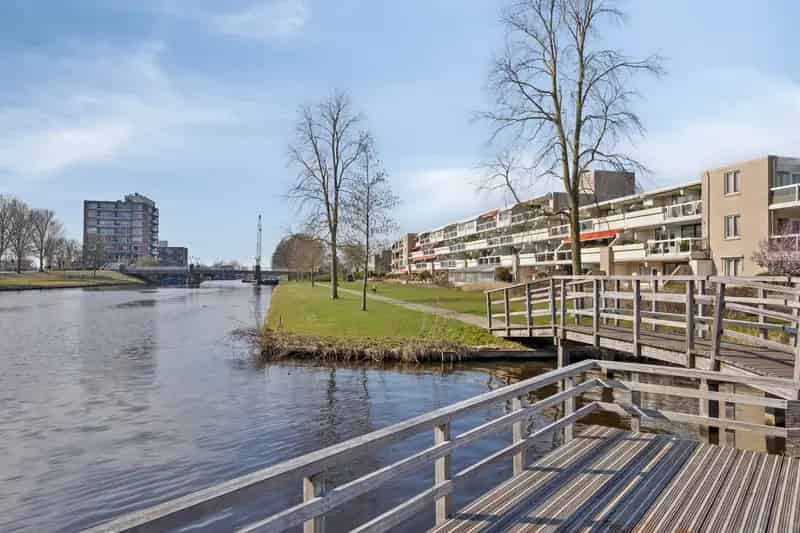 Luxe 2-kamerappartement Oegstgeest  Nabij winkels en openbaar vervoer
