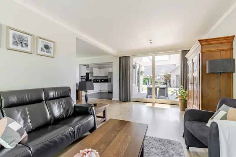 Huis te koop Helvoirt: Ruime woning met tuin en garage