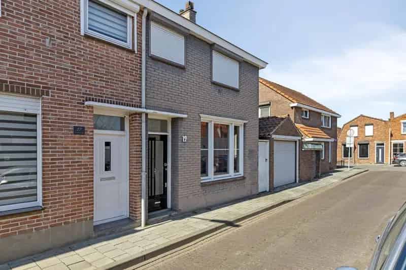 Halfvrijstaande woning Axel 3 slaapkamers tuin berging