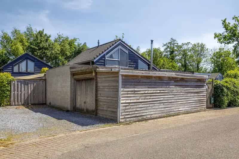 Semi-bungalow te koop: Rust, ruimte en natuur nabij Hulst
