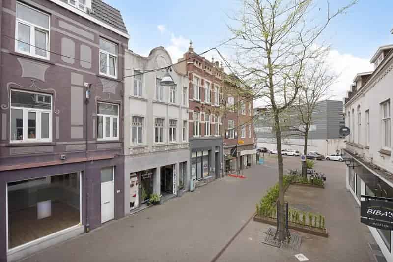 Winkel te Huur Heerlen Oranje Nassaustraat 157m2
