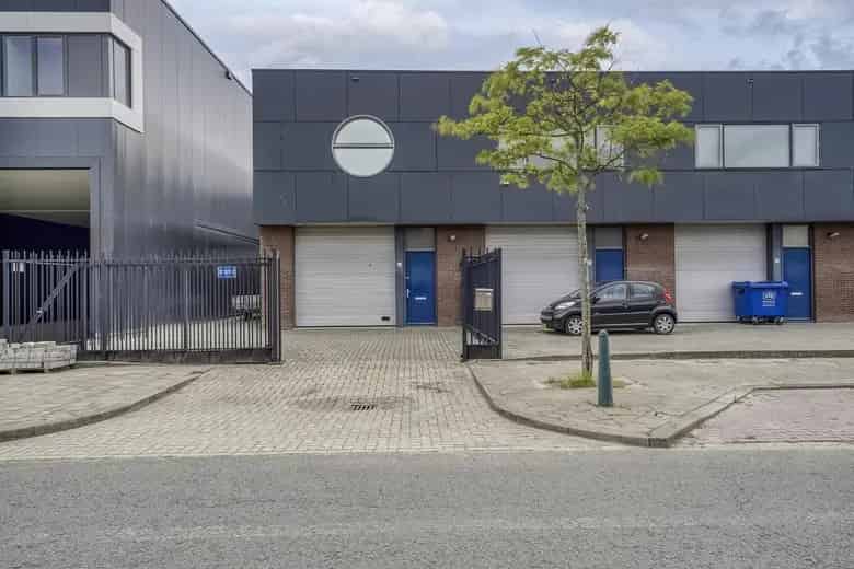 140 m2 bedrijfsruimte te koop in Katwijk