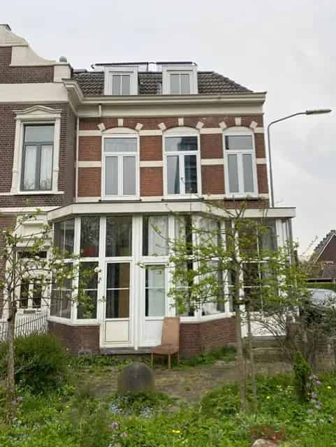 Studentenhuis Wageningen 11 Mannen Hond Tjabo