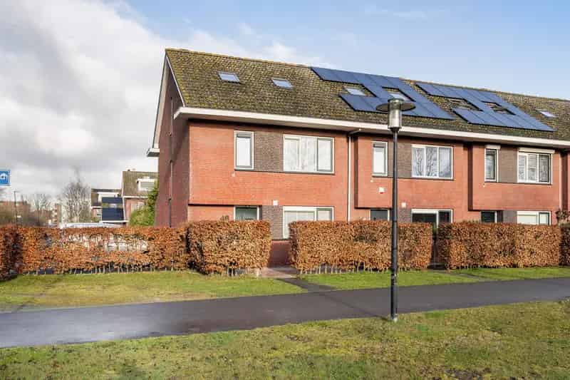 Riante eengezinswoning Vlaardingen 5 slaapkamers