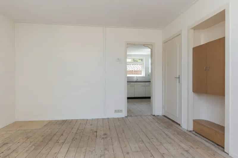 Twee Onder Een Kapwoning Bovensmilde Te Moderniseren