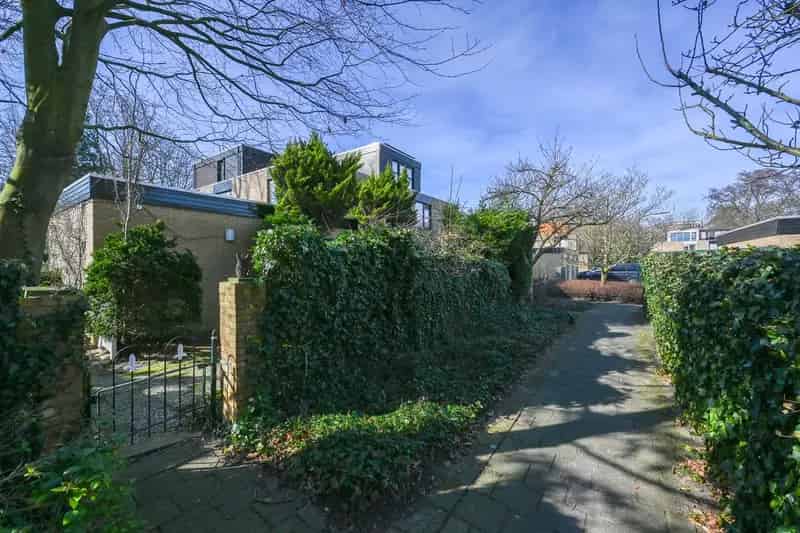 Gerenoveerde Kwadrantwoning te koop in Voorburg Essesteijn