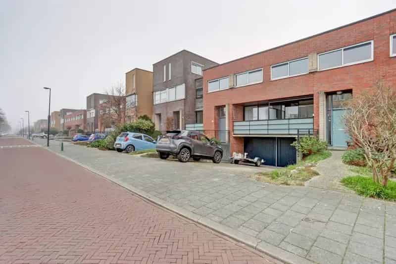 Moderne eengezinswoning te koop Rijswijk 3 slaapkamers garage
