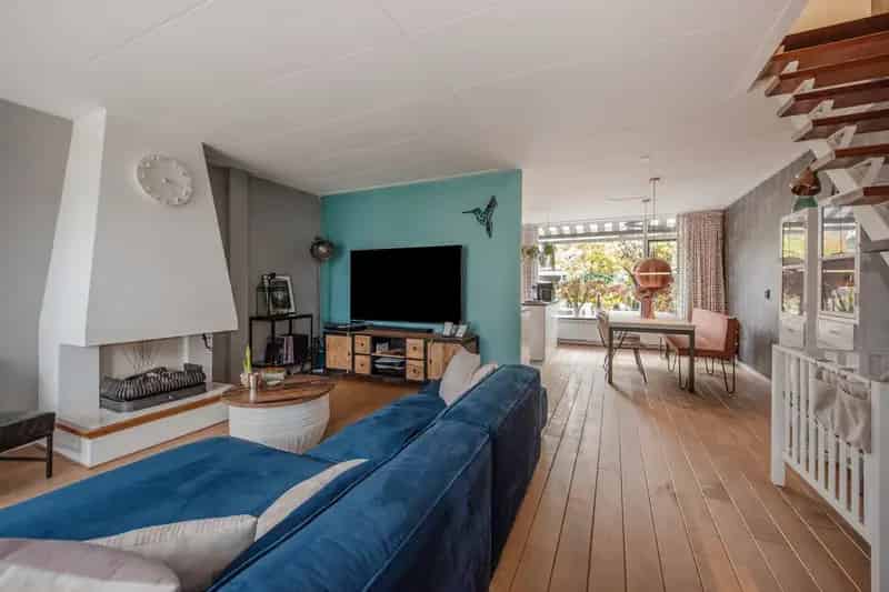 Huis te koop Zoetermeer: Ruime 5-kamer woning met garage en tuin