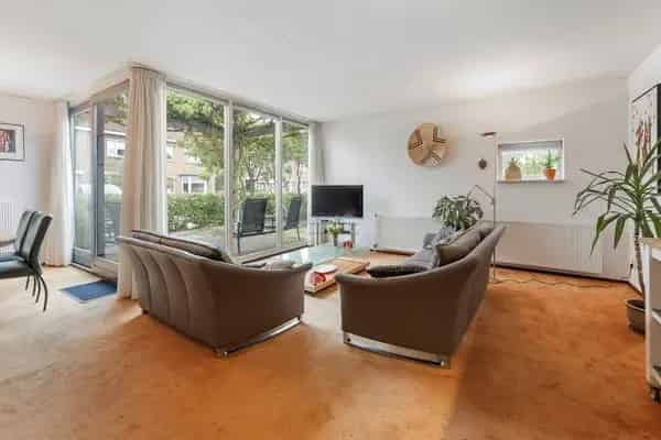 Semi-bungalow Wesselerbrink Noordoost: gelijkvloers wonen, energielabel B