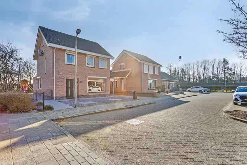 Vrijstaande woning te koop Sint Willebrord