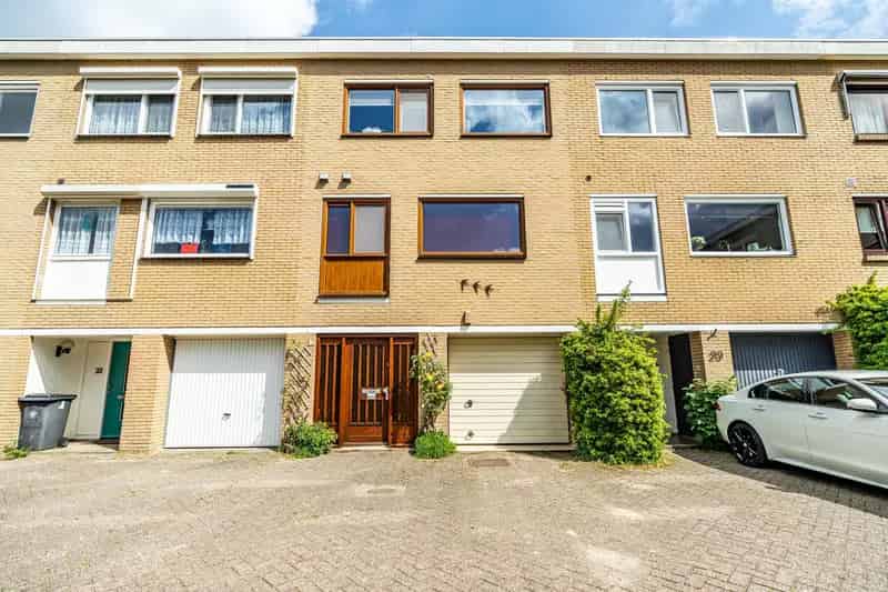Ruime Drive-in woning Zoetermeer 3 slaapkamers moderne keuken garage tuin