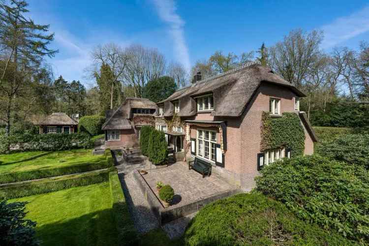 Huis te koop Laren NH: Karakteristieke villa 279m2 met extra bouwmogelijkheid