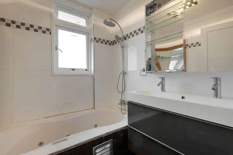 Appartement Amsterdam West Helmersbuurt 2 kamers eigen grond