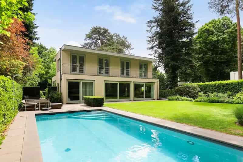 Luxe Villa Berg Bos Apeldoorn Zwembad 4 Parkeren