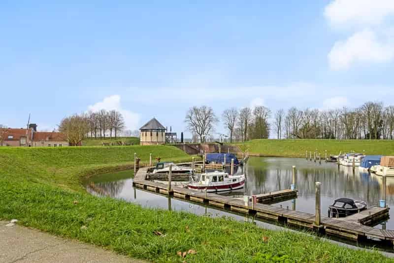 Huis te koop Heusden: karaktervolle woning met dubbele garage