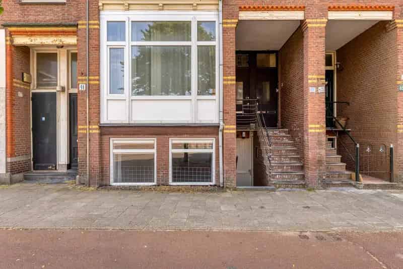 Appartement te koop Scheveningen: 2-kamer souterrain woning nabij strand