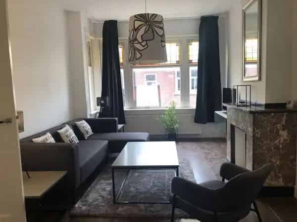 2 Slaapkamer Appartement Bezuidenhout Den Haag Balkon Modern Ingericht