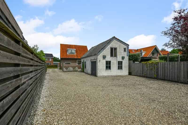 Huis te koop De Kwakel 854m2 4 slaapkamers garage