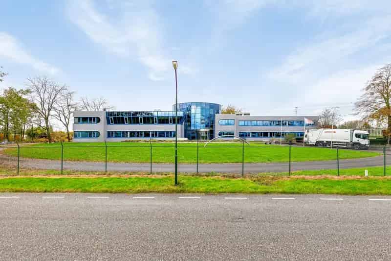 Kantoorpand te Huur Geertruidenberg 1624 m2