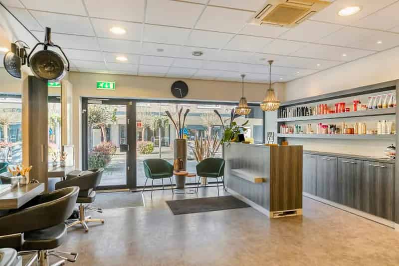 Belegging Zwijndrecht: Winkelruimte te Koop Passage 19