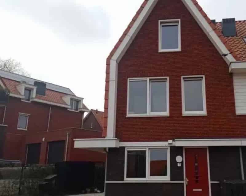 Kamer te huur in ruim huis 11 km van Delft 