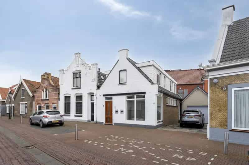Modern Appartement Spijkenisse  2 Slaapkamers Instapklaar
