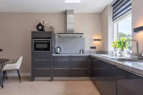 Hoekwoning Yerseke 3 slaapkamers diepe tuin 8 zonnepanelen