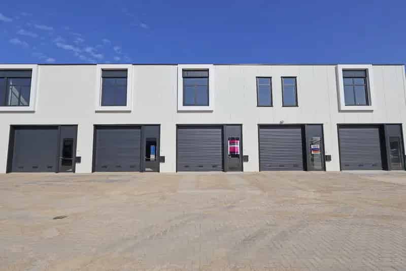 Bedrijfshal Zwolle te huur 160m²  Uitzicht Zwarte Water
