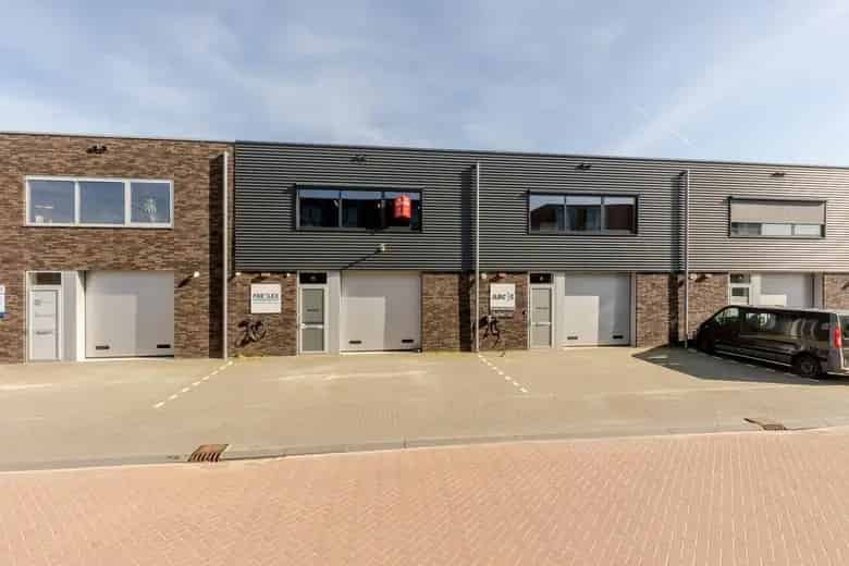 204 m2 Bedrijfsruimte te Koop Nieuwerkerk aan den IJssel