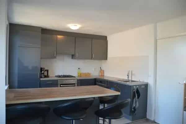 Rijswijk Dubbele Bovenwoning  Gestoffeerd 2 slaapkamers
